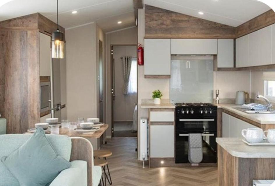 Q8 Ocean Edge Caravan Park เฮย์แชม ภายนอก รูปภาพ